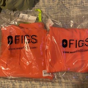 NWT Hot Coral Figs Scrub Set